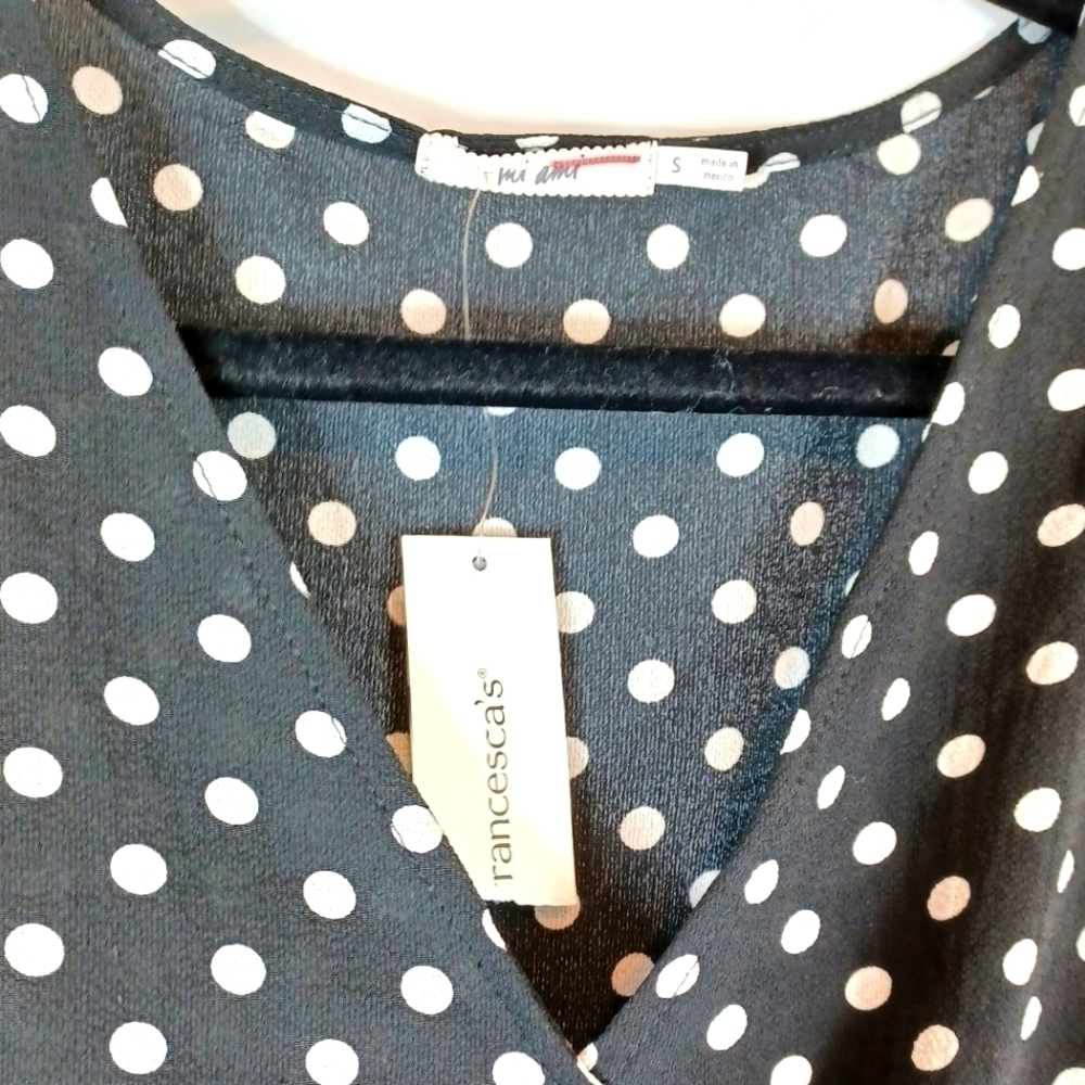 BLACK & White Francesca's Size Small Polka Dot Peplum Top NWT - Picture 2 of 4